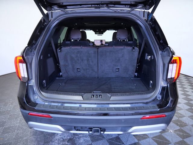 Certified 2025 Ford Explorer Platinum w/ LUX Leather Package AWD/4WD image 9