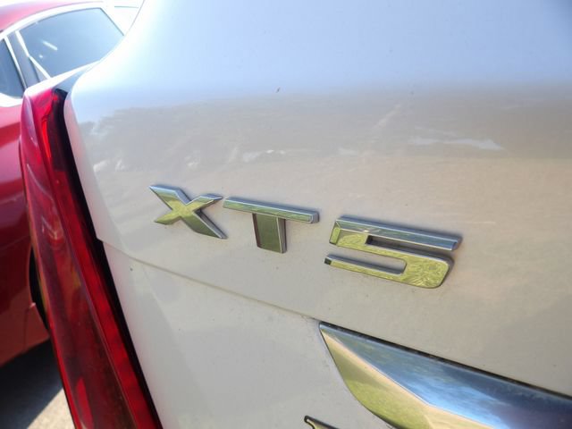 Used 2021 Cadillac XT5 Premium Luxury FWD image 18