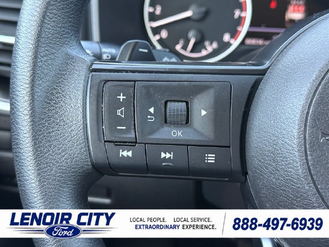 Used 2024 Nissan Rogue SV AWD/4WD image 33