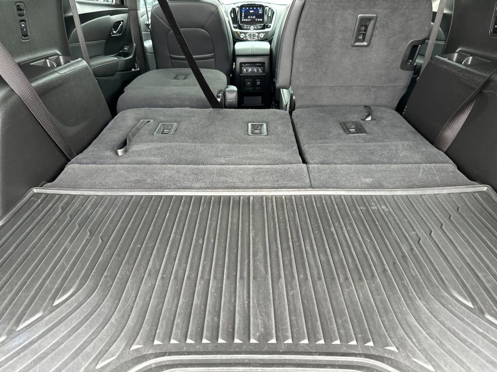 Used 2023 Chevrolet Traverse Premier AWD/4WD image 15