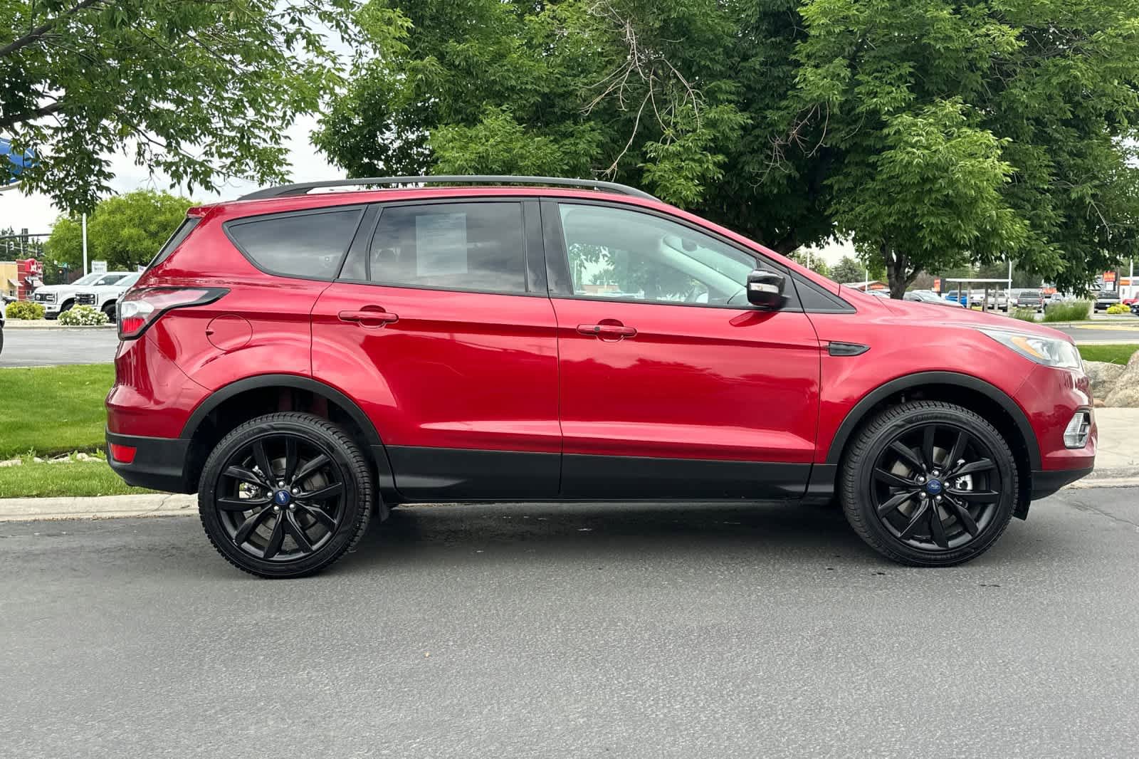 Certified 2017 Ford Escape Titanium AWD/4WD image 8
