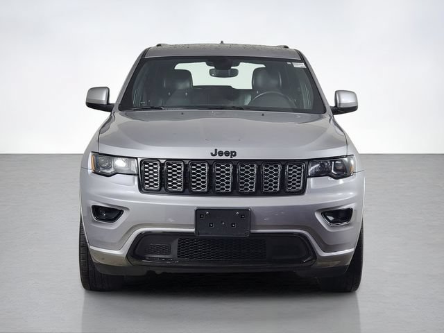 Used 2020 Jeep Grand Cherokee Altitude AWD/4WD image 8