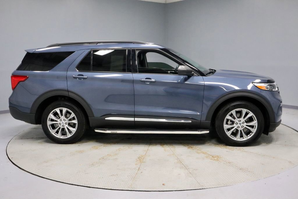 Certified 2021 Ford Explorer XLT w/ Equipment Group 202A image 6