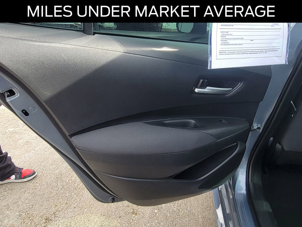 Used 2021 Toyota Corolla LE image 12