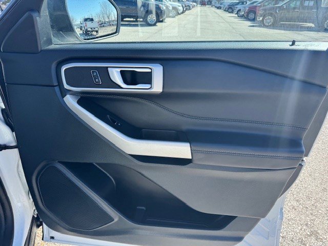Certified 2023 Ford Explorer XLT w/ Equipment Group 202A image 33