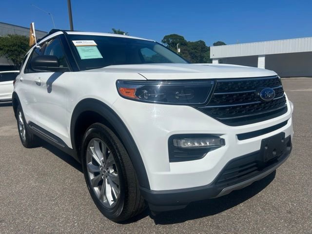 Certified 2023 Ford Explorer XLT w/ Equipment Group 202A AWD/4WD image 2