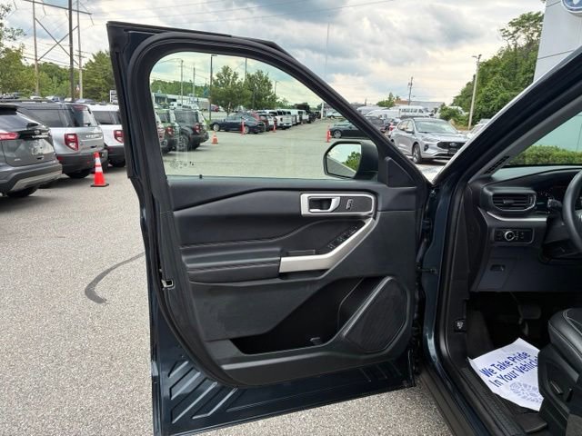 Certified 2023 Ford Explorer XLT w/ Equipment Group 202A AWD/4WD image 18