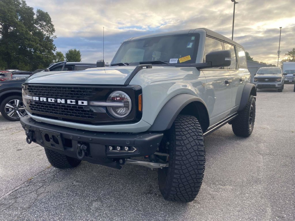 Certified 2024 Ford Bronco Wildtrak AWD/4WD image 3