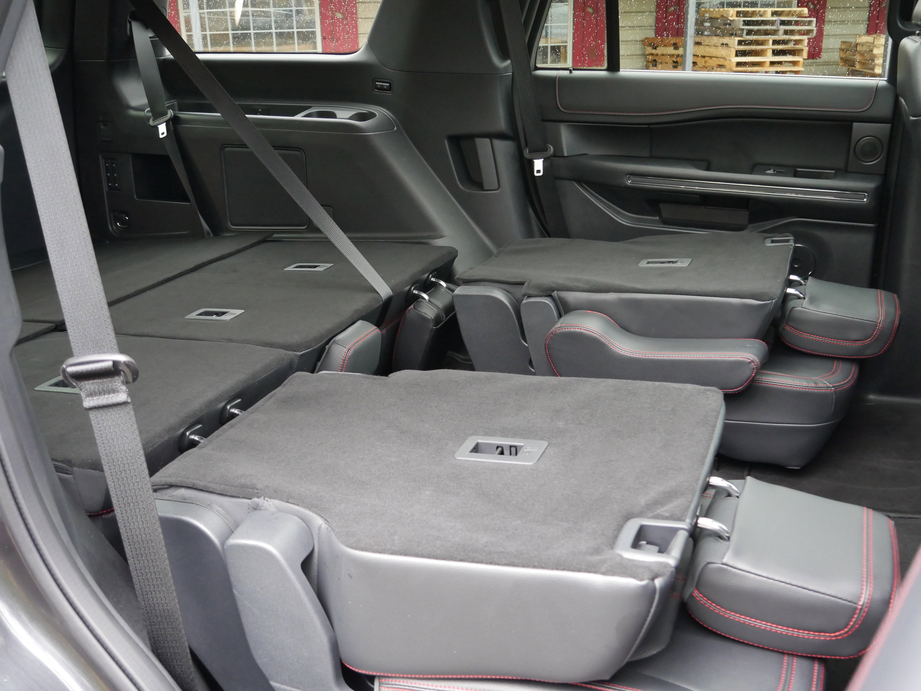 Certified 2024 Ford Expedition Limited image 36