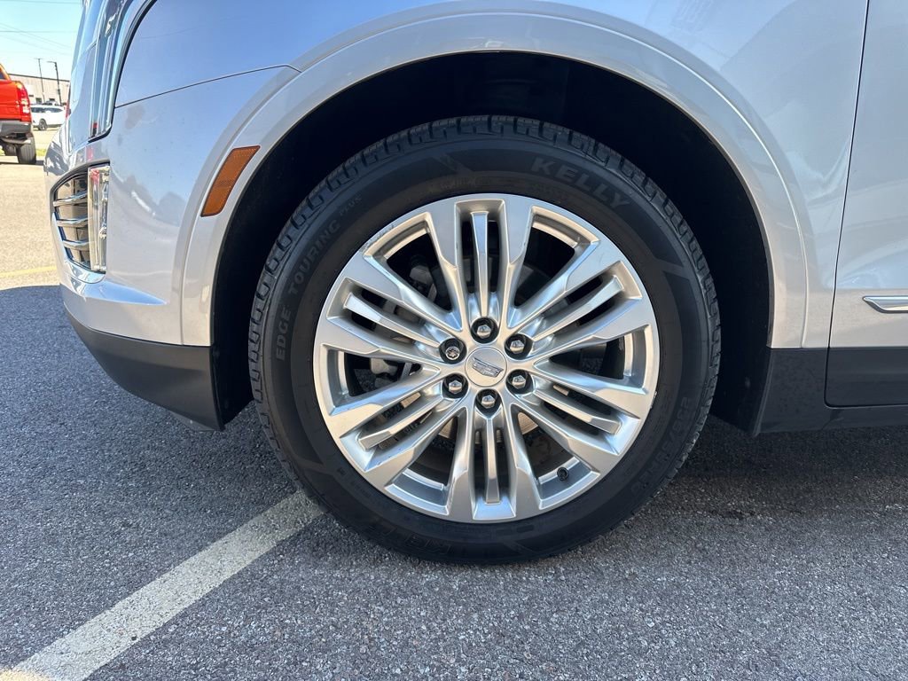 Used 2017 Cadillac XT5 Premium Luxury w/ LPO, Wheel Lock Package image 16