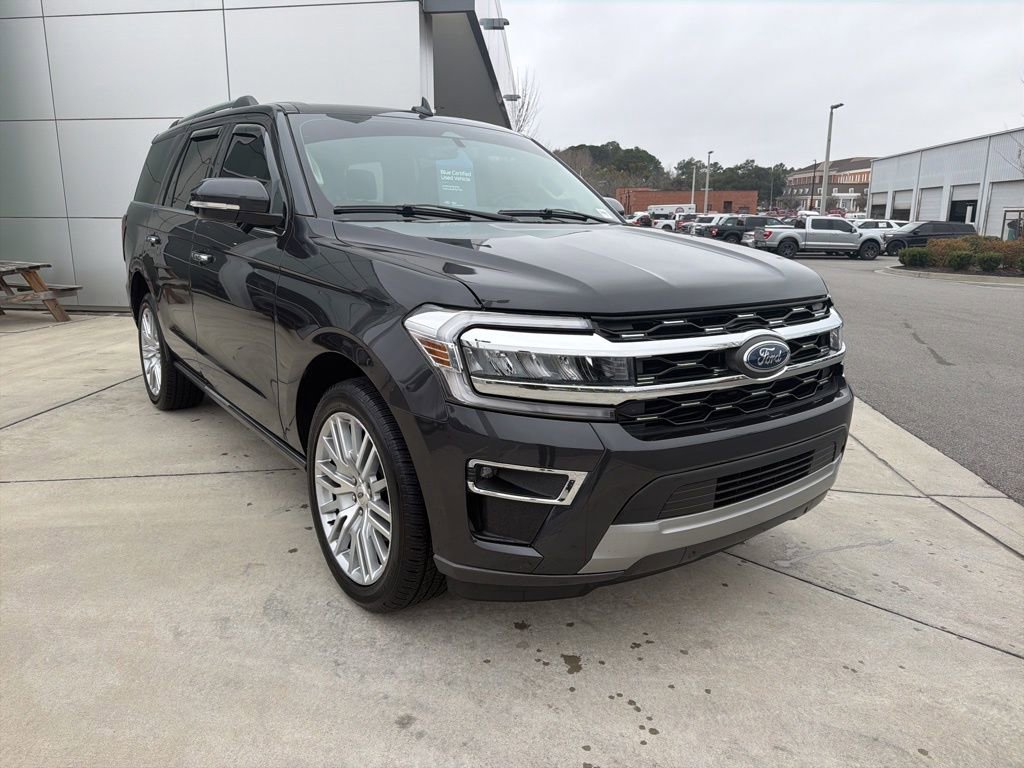 Certified 2024 Ford Expedition Limited image 1