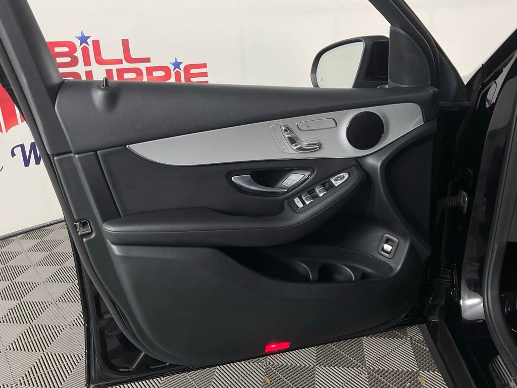 Used 2022 Mercedes-Benz GLC 300 image 12