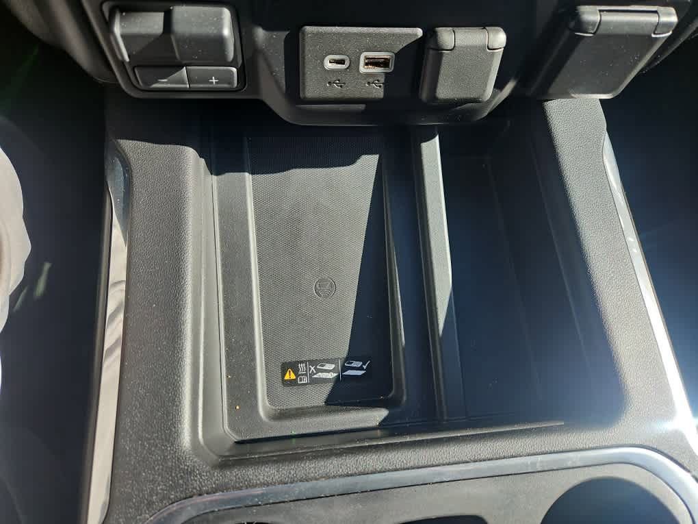 Used 2019 GMC Sierra 1500 SLT w/ SLT Premium Plus Package image 18