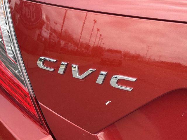 Used 2019 Honda Civic Touring image 10