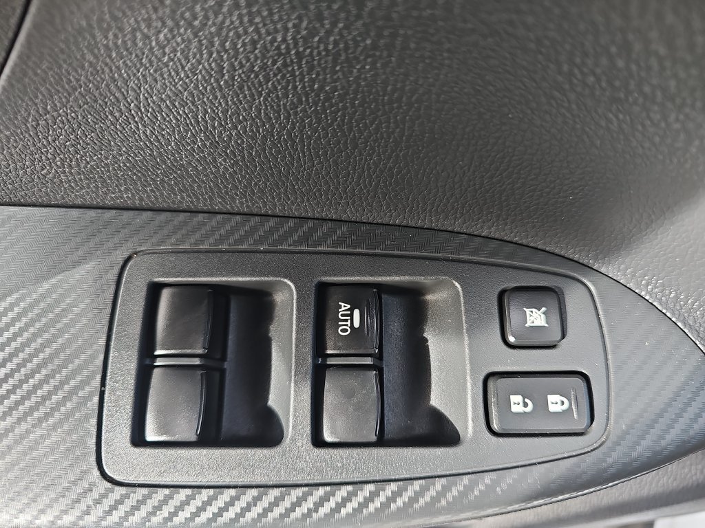 Used 2025 Mitsubishi Eclipse Cross AWD image 27