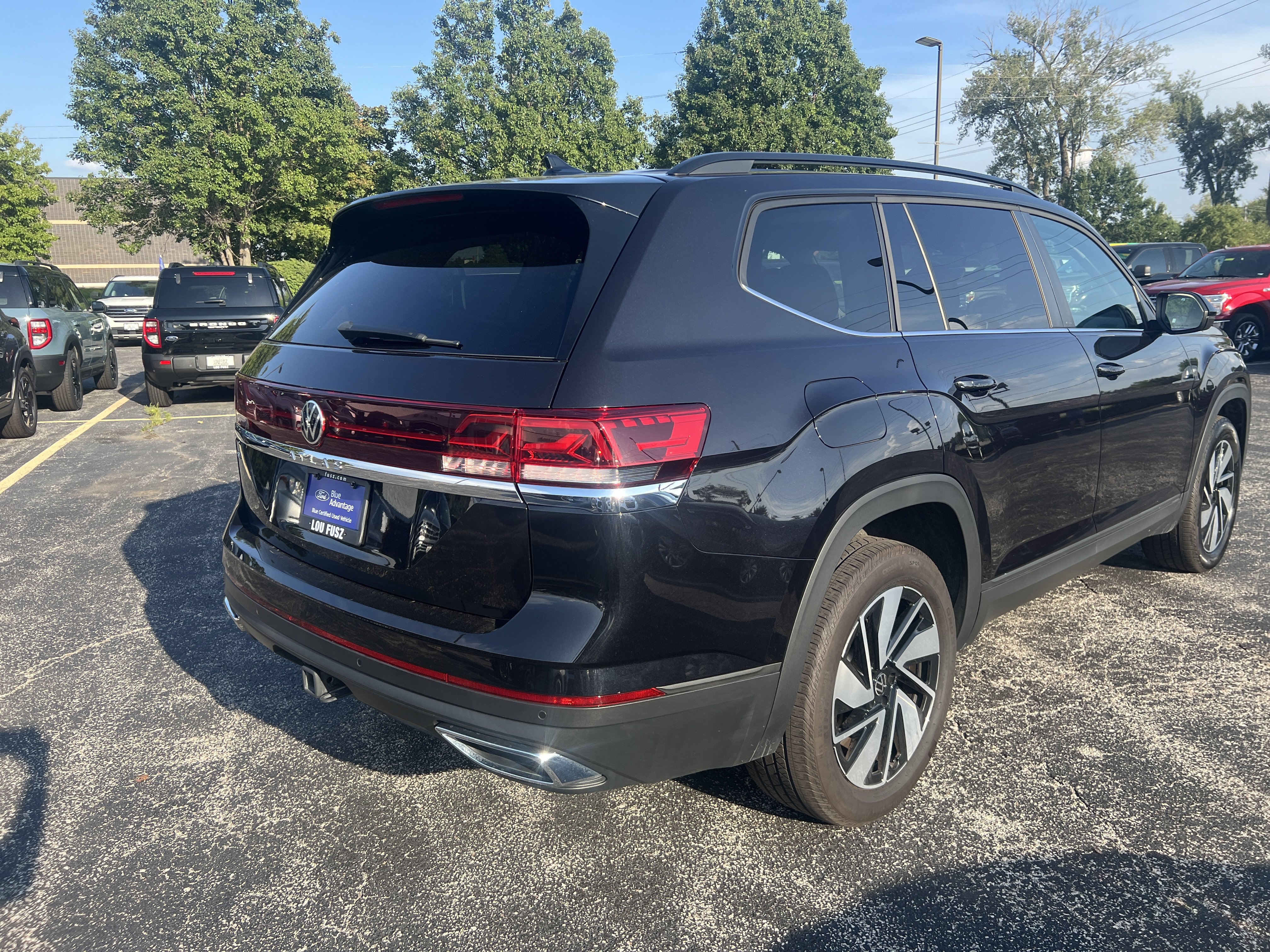 Used 2025 Volkswagen Atlas SE FWD image 7