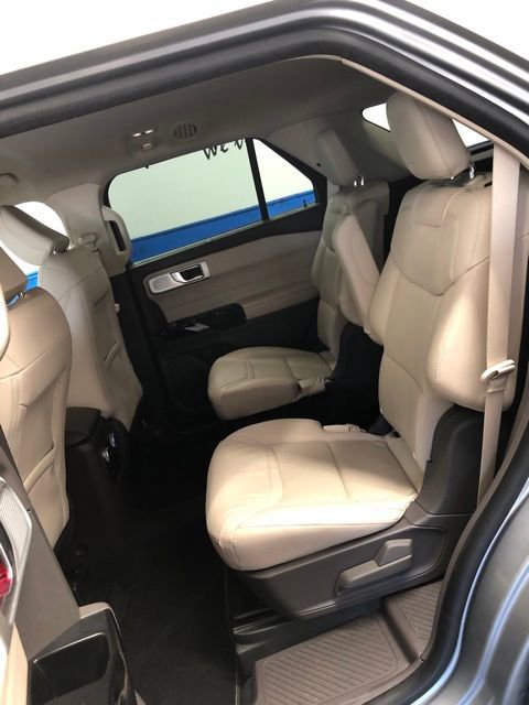 Certified 2022 Ford Explorer Platinum w/ Technology Package image 30