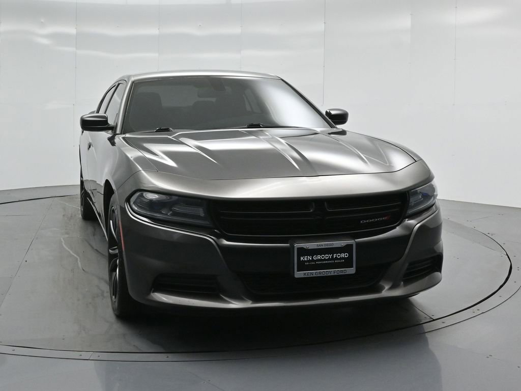 Used 2017 Dodge Charger SE w/ Blacktop Package RWD image 53