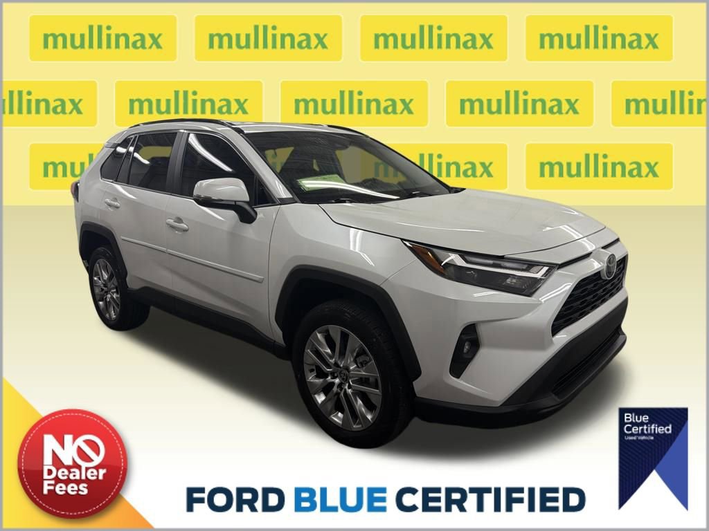 Used 2025 Toyota RAV4 XLE Premium image 1