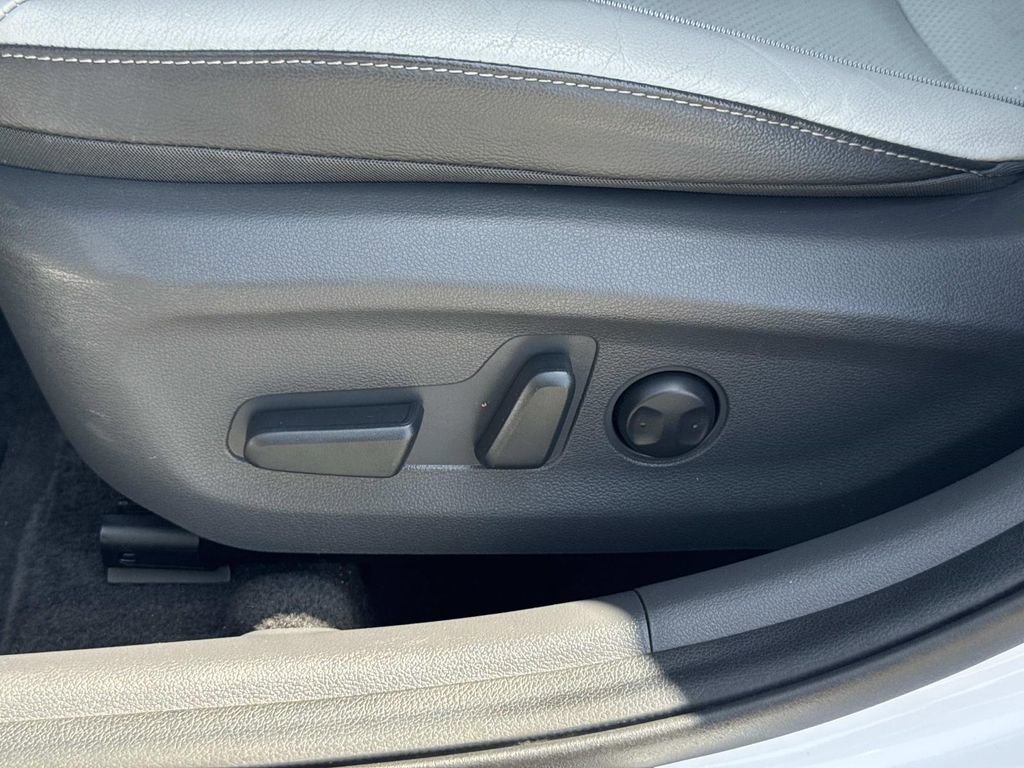 Used 2021 Hyundai Ioniq Limited FWD image 21