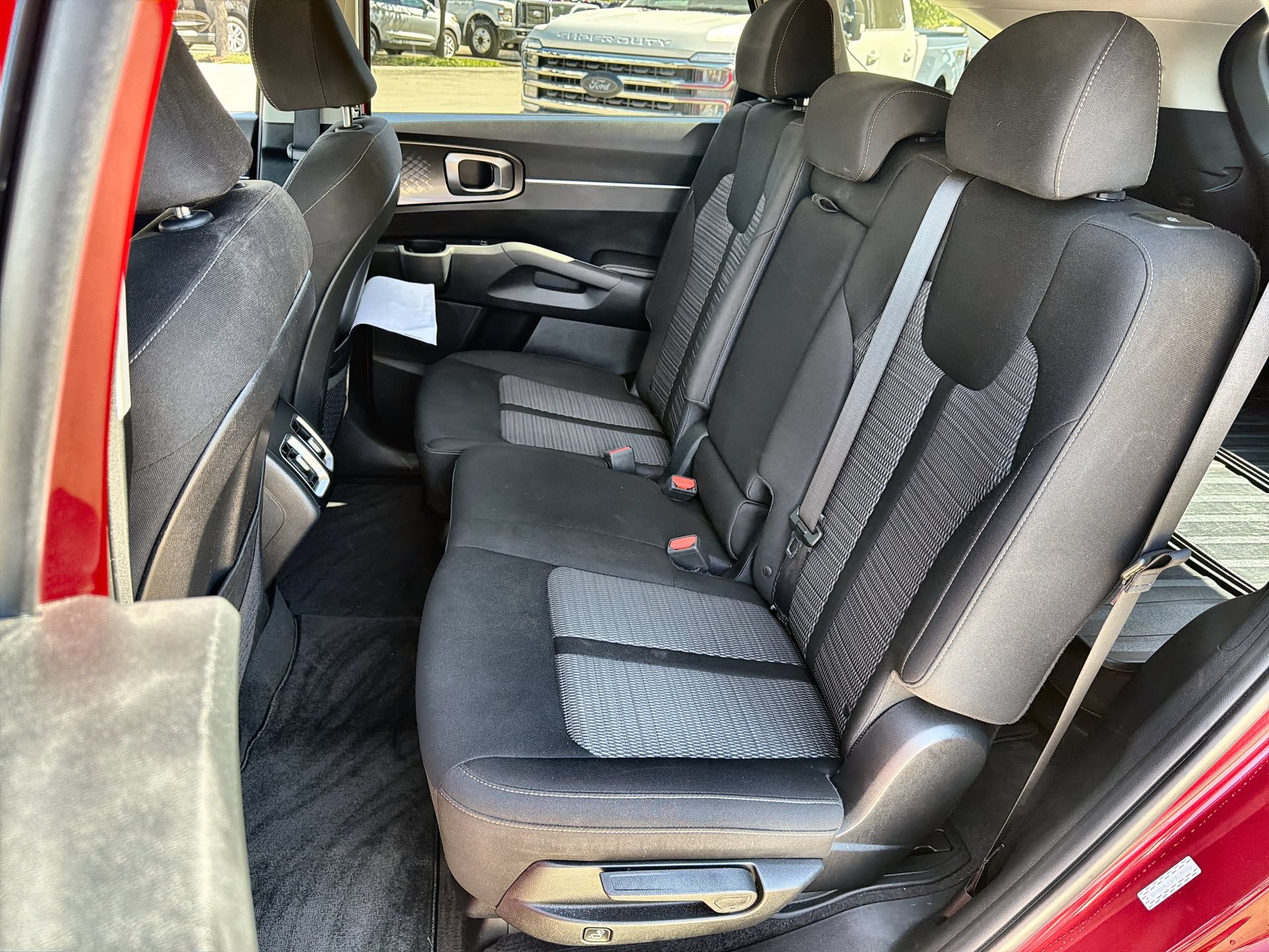 Used 2023 Kia Sorento LX FWD image 21
