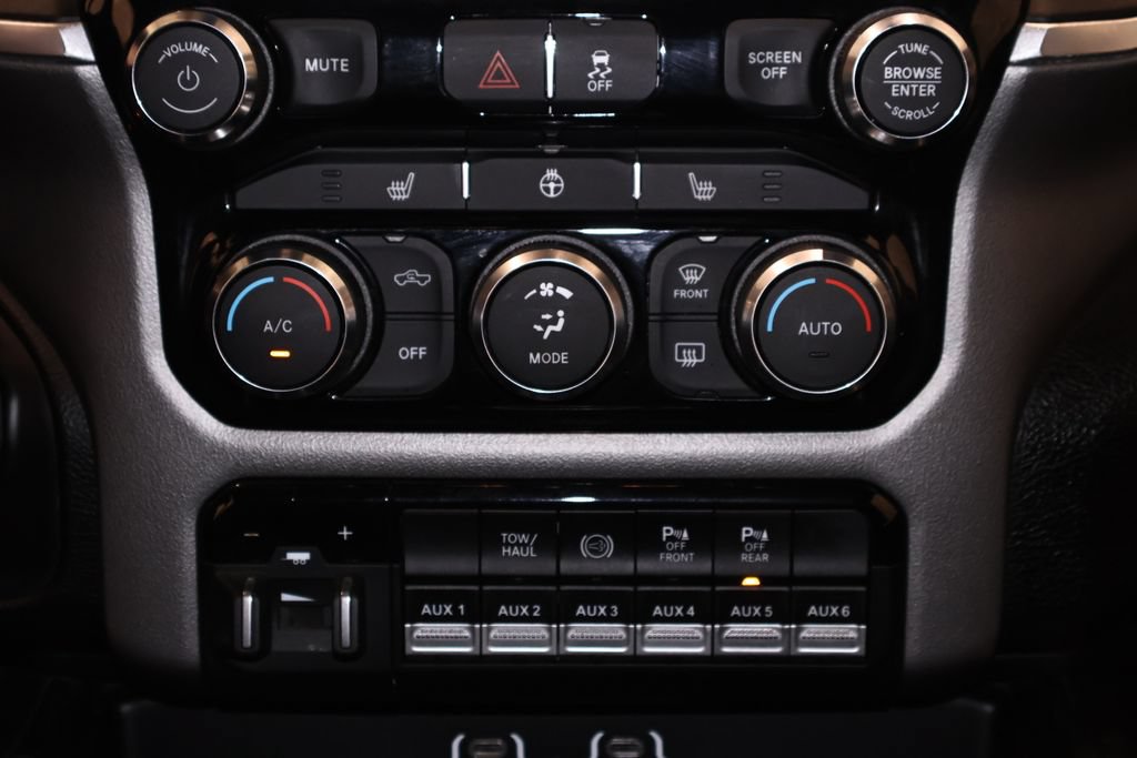 Used 2024 RAM 2500 Big Horn w/ Sport Appearance Package AWD/4WD image 31