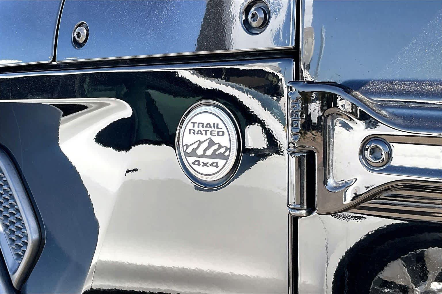 Used 2018 Jeep Wrangler Unlimited Sport S AWD/4WD image 26