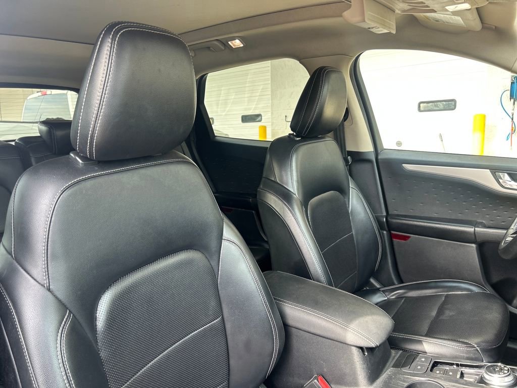 Certified 2020 Ford Escape SEL image 15