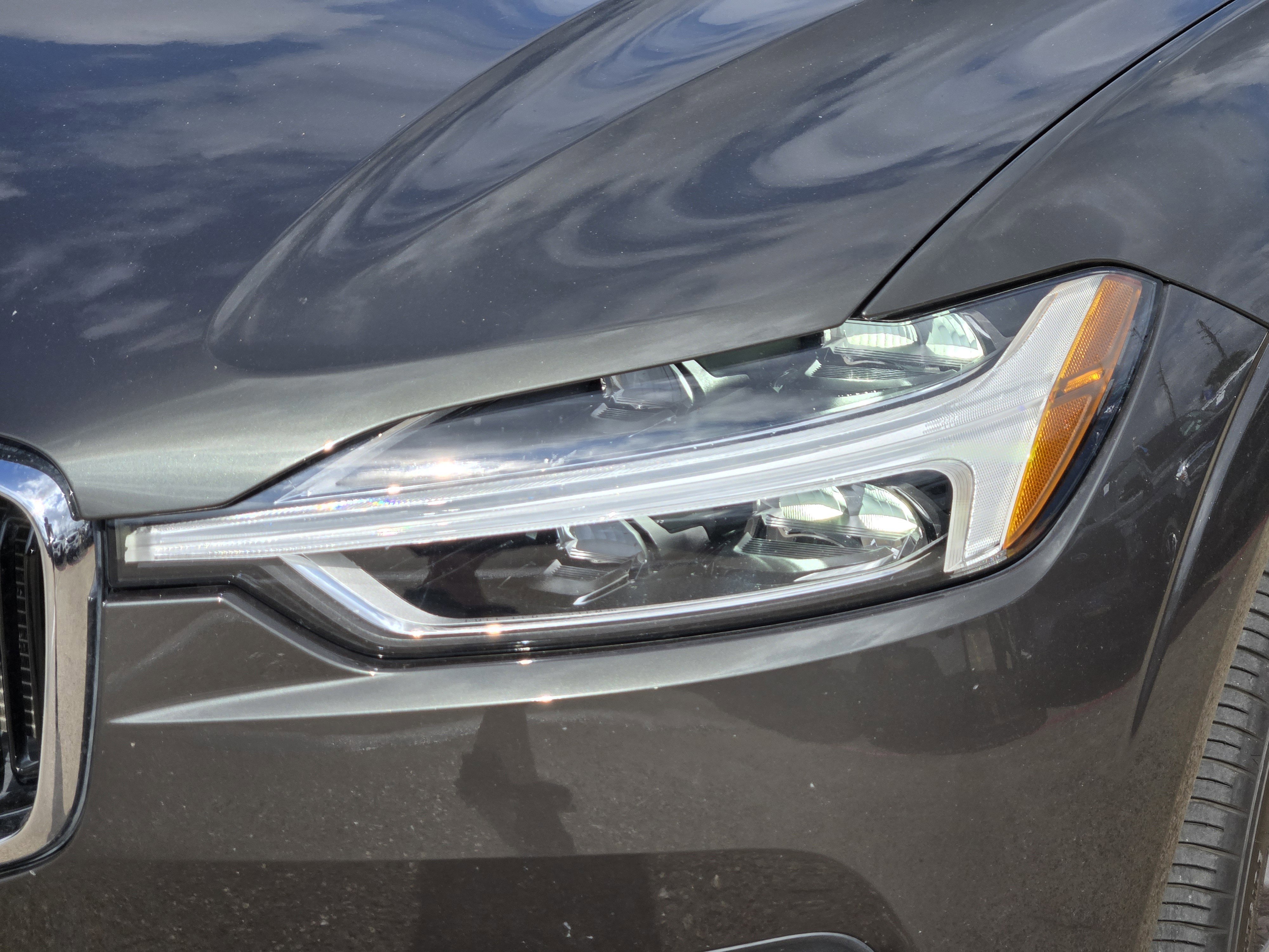 Used 2020 Volvo XC60 T6 Momentum w/ Protection Package image 6