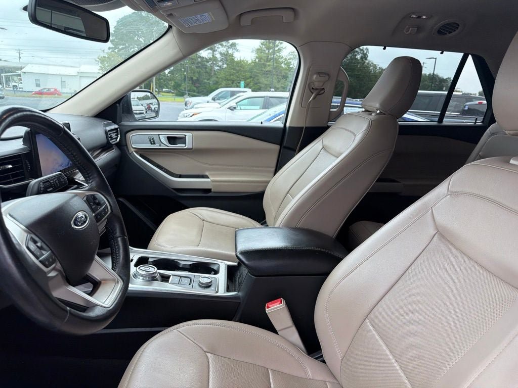 Certified 2023 Ford Explorer Limited AWD/4WD image 6