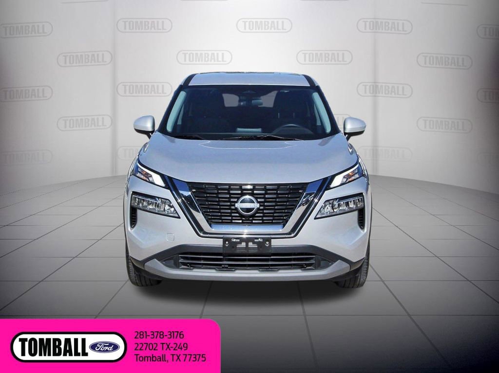 Used 2023 Nissan Rogue SV FWD image 2