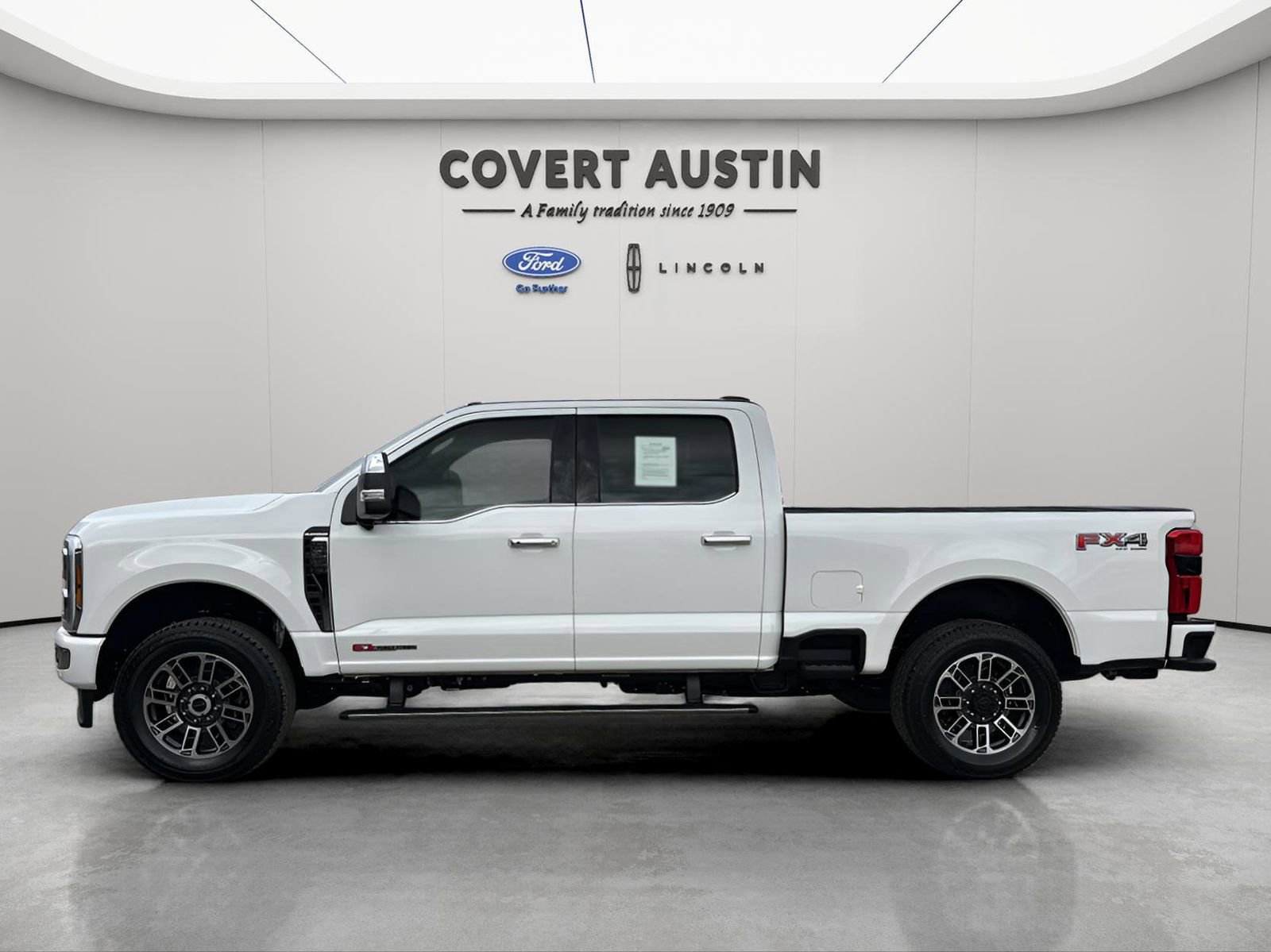 Certified 2026 Ford F350 Platinum w/ Platinum Plus Package image 2