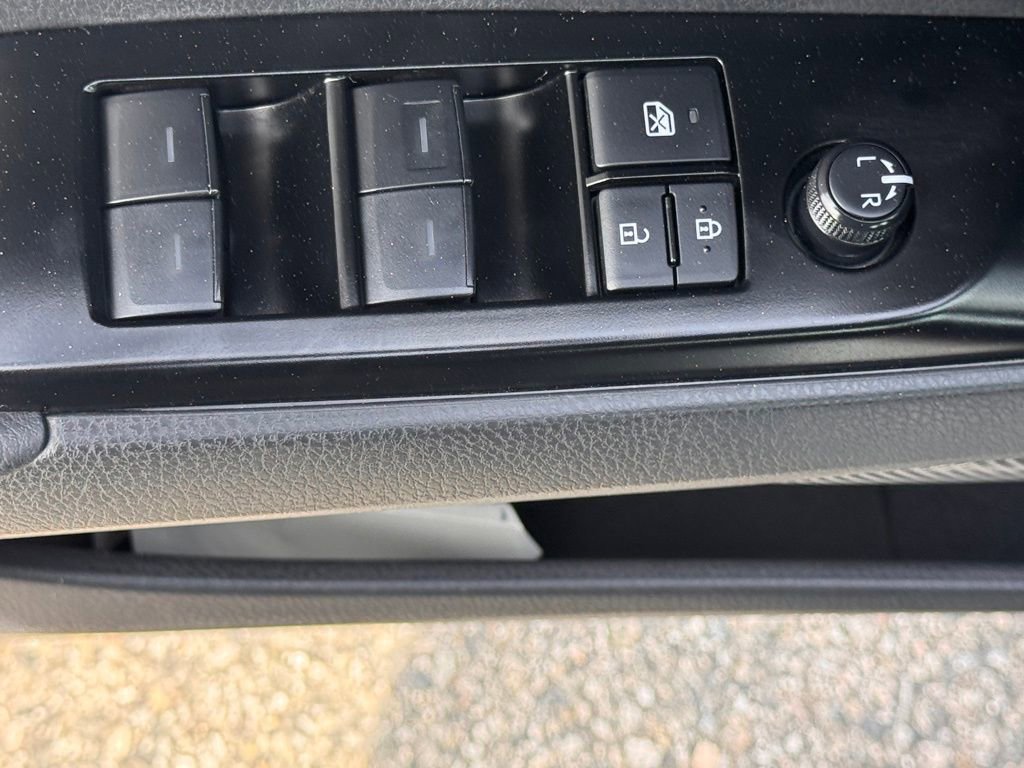 Used 2025 Toyota Camry LE w/ Convenience Package FWD image 16