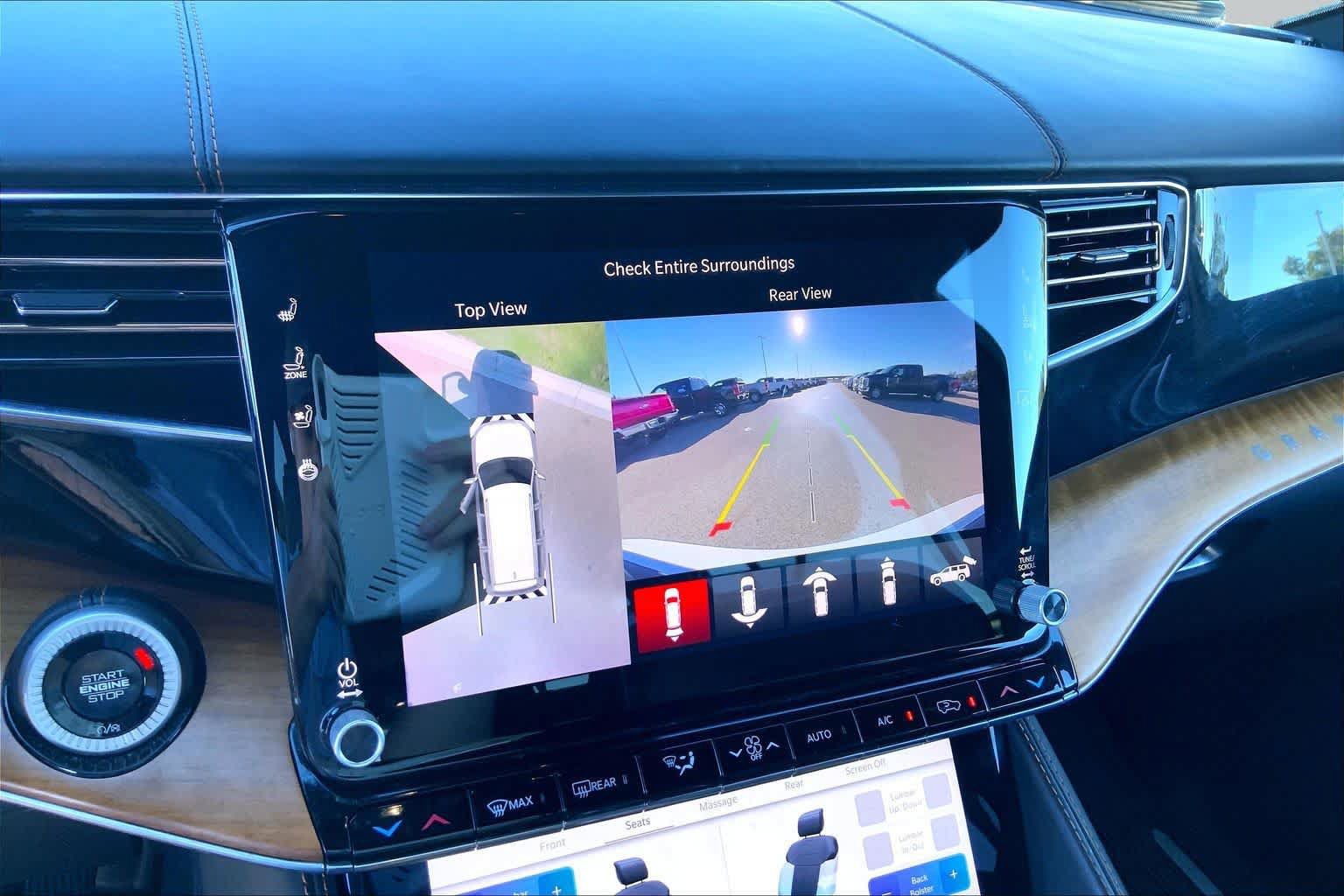 Used 2024 Jeep Grand Wagoneer L Series III AWD/4WD image 27