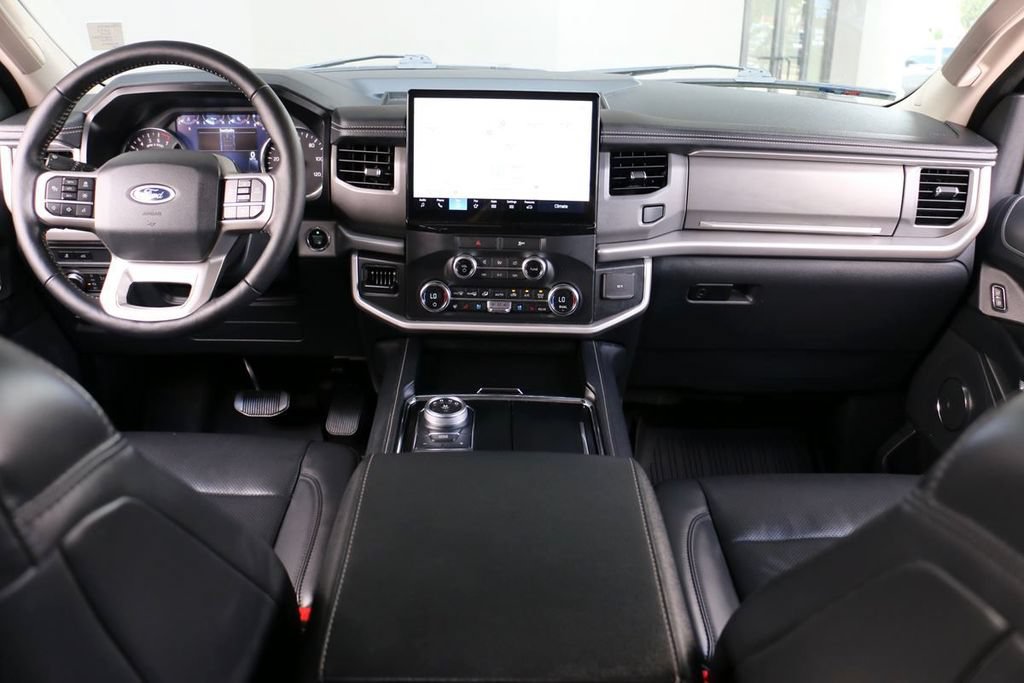 Certified 2022 Ford Expedition XLT RWD image 26