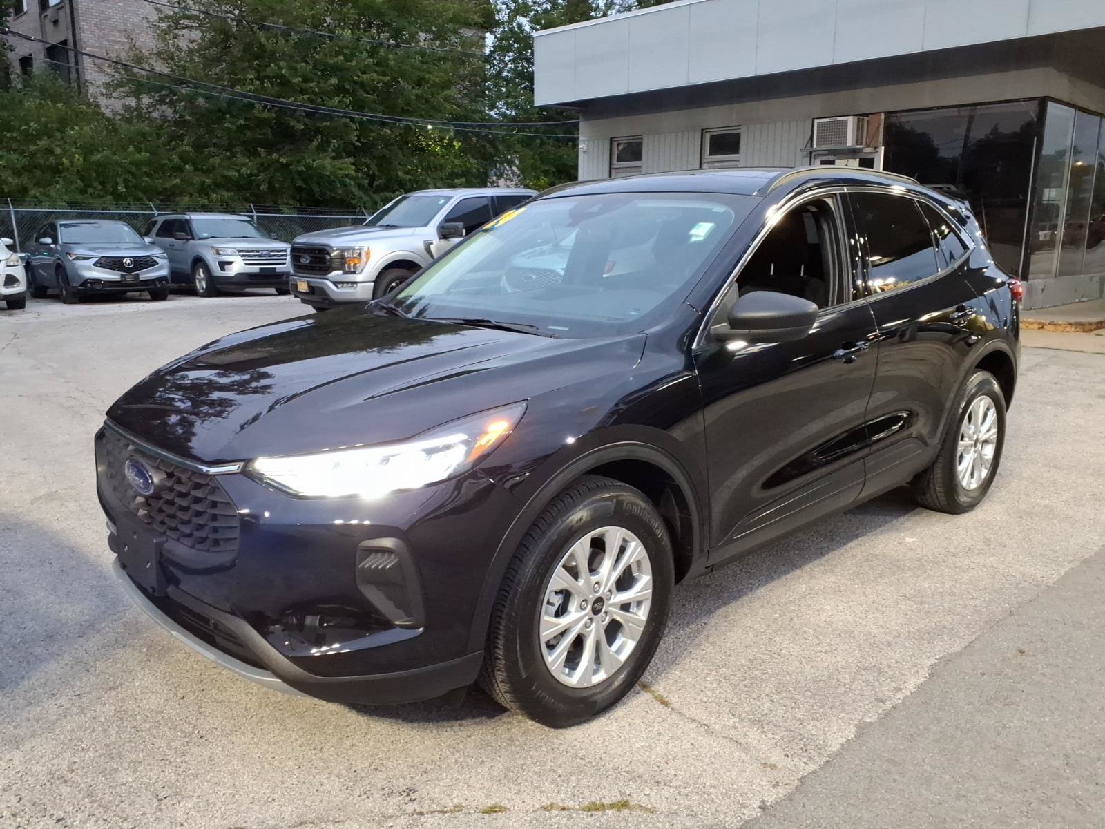 Certified 2024 Ford Escape Active w/ Tech Pack #1 AWD/4WD image 7