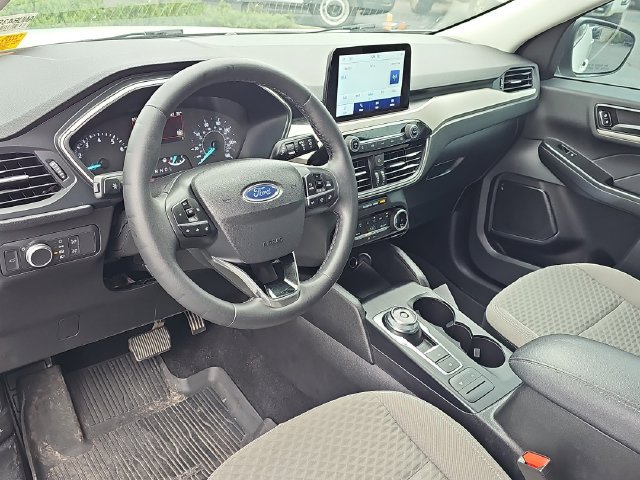 Certified 2022 Ford Escape SE w/ SE Sport Appearance Package FWD image 18