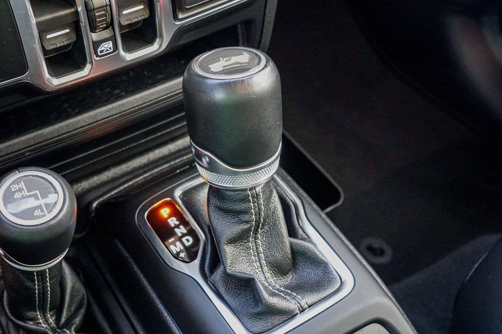 Used 2021 Jeep Wrangler Unlimited Sahara AWD/4WD image 14