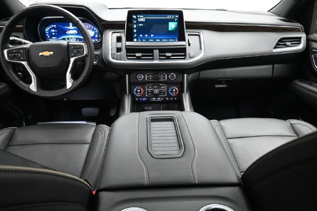 Used 2022 Chevrolet Suburban Premier AWD/4WD image 24