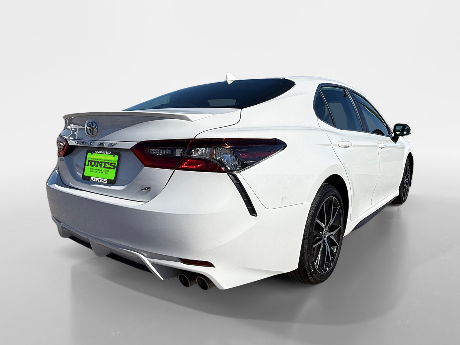 Used 2022 Toyota Camry SE w/ Carpet Mat Package (TMS) FWD image 7