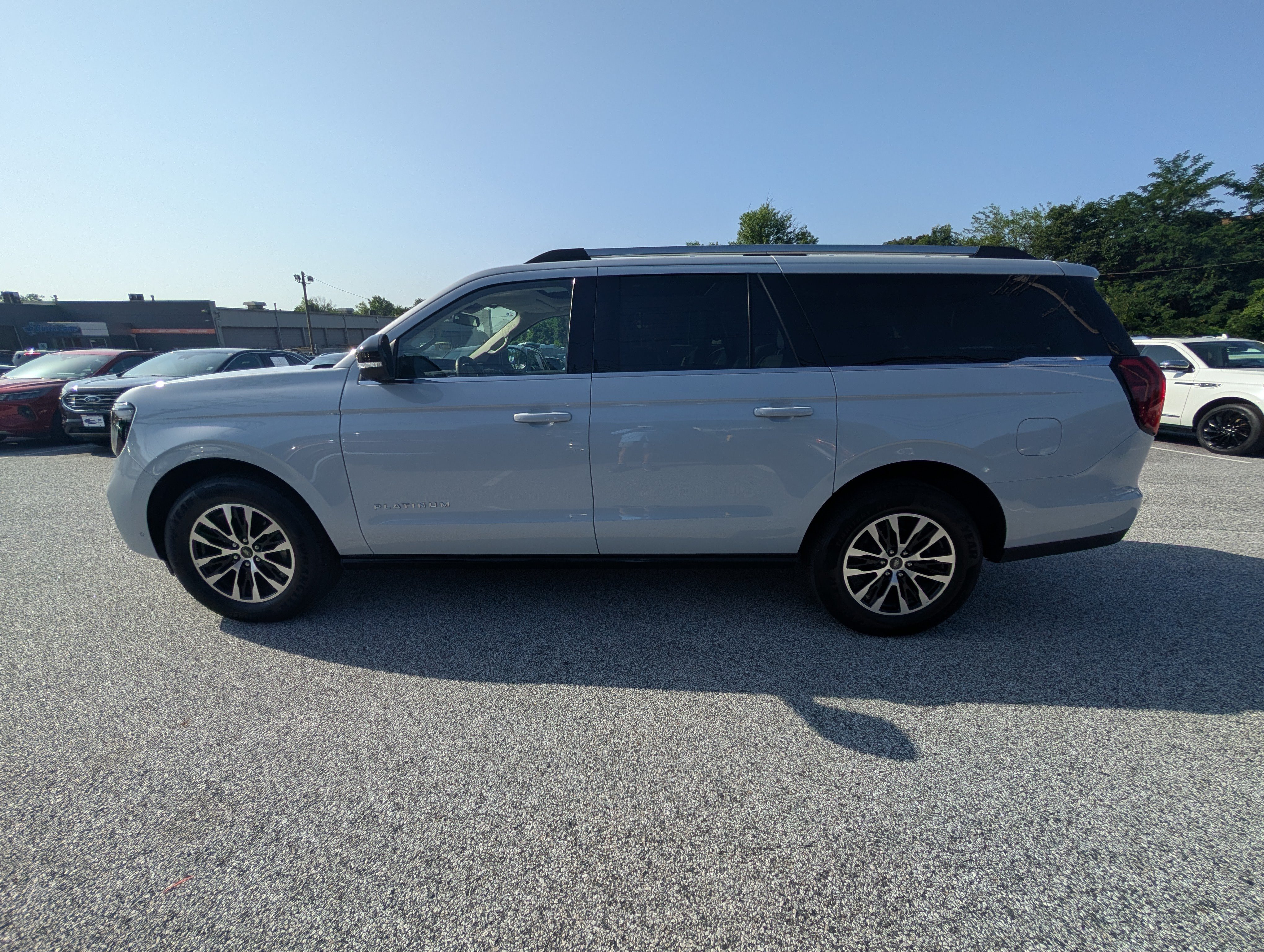 Certified 2025 Ford Expedition Max Platinum AWD/4WD image 3