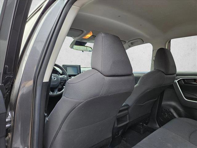 Used 2019 Toyota RAV4 LE image 15