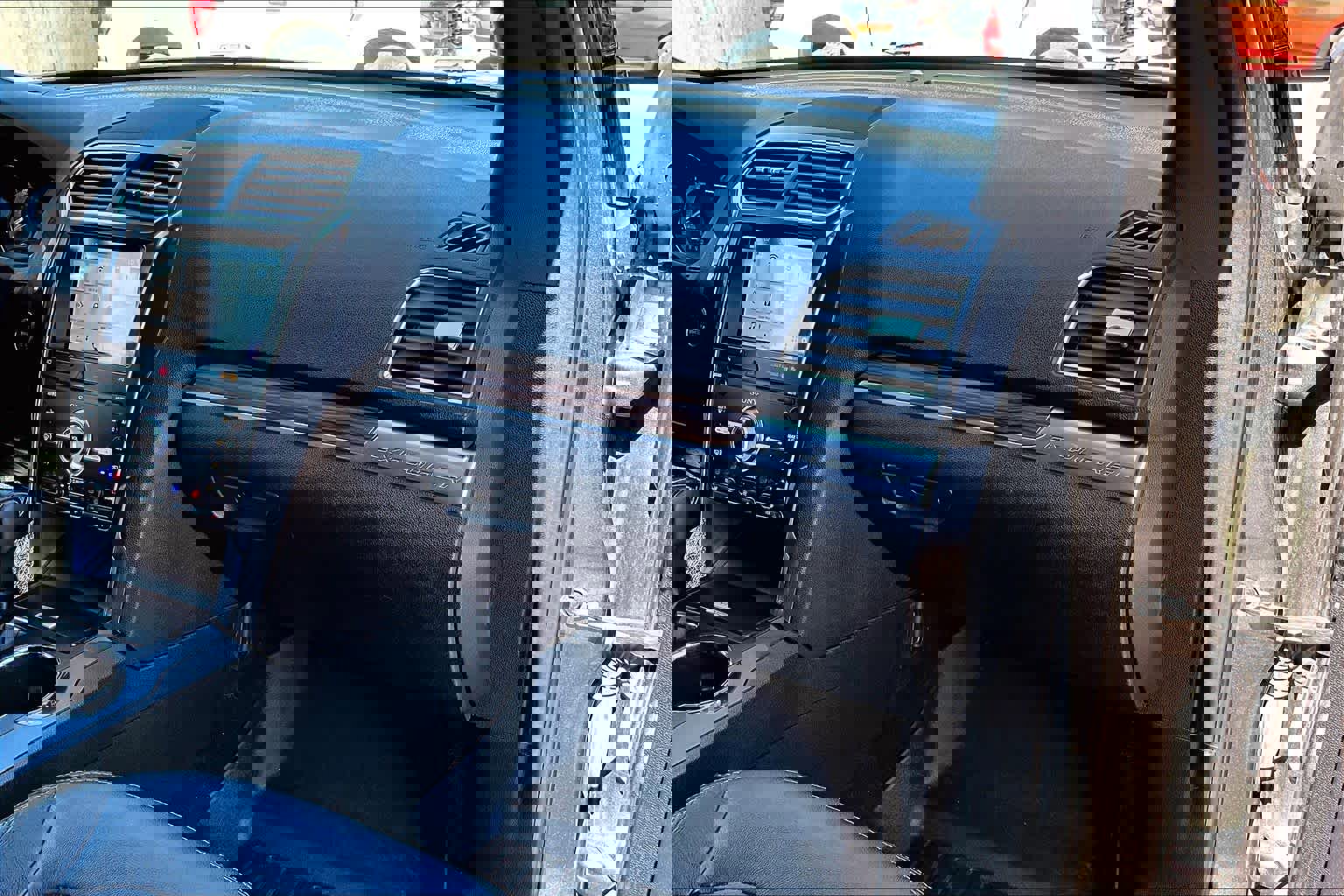 Certified 2019 Ford Explorer Limited w/ Class III Trailer Tow Package image 20