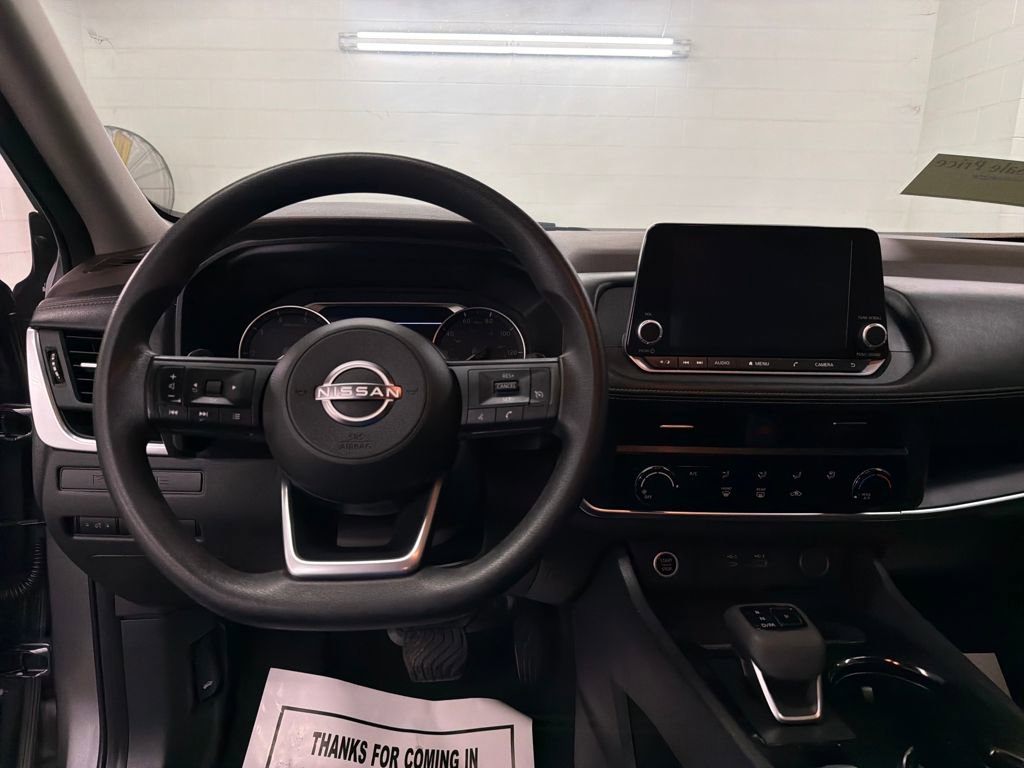 Used 2023 Nissan Rogue S image 9