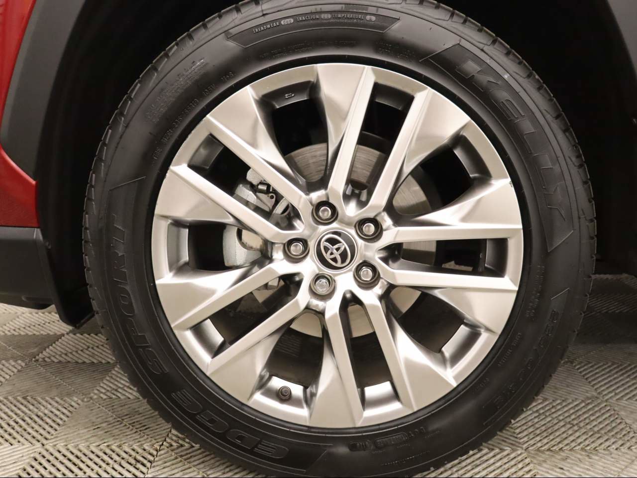 Used 2021 Toyota RAV4 Limited image 11