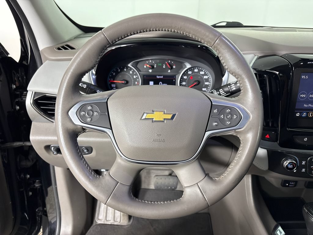 Used 2020 Chevrolet Traverse LT w/ LT Premium Package FWD image 17