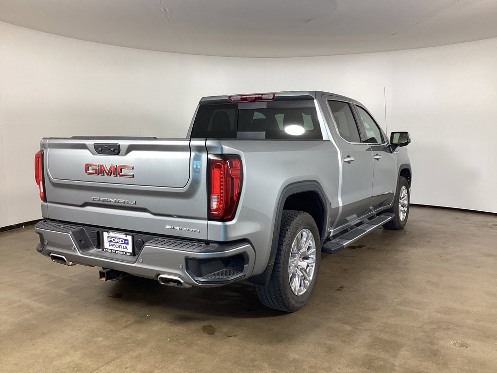 Used 2025 GMC Sierra 1500 Denali w/ Technology Package AWD/4WD image 5