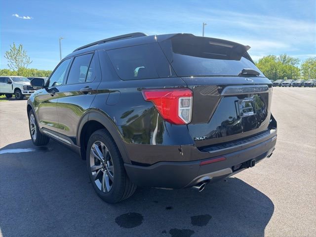 Certified 2023 Ford Explorer XLT w/ Equipment Group 202A AWD/4WD image 16