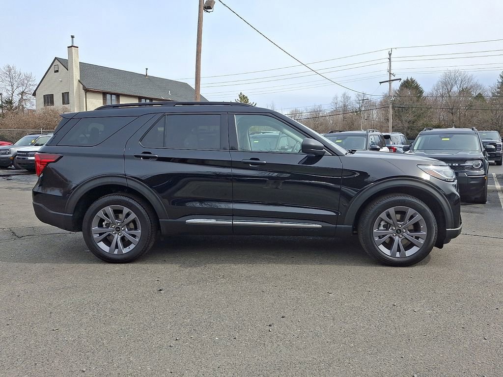 Certified 2025 Ford Explorer Active w/ Active Comfort Package image 6