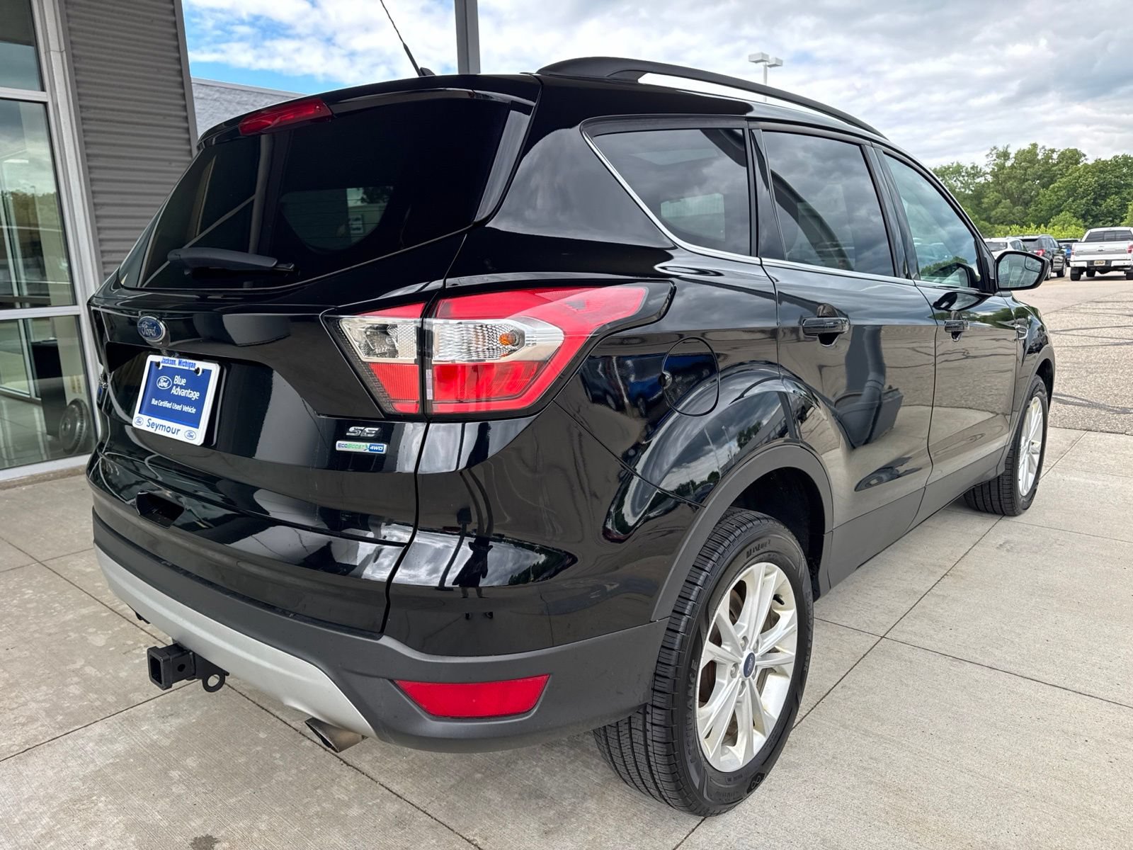Certified 2018 Ford Escape SE w/ SE Sync 3 Package AWD/4WD image 8